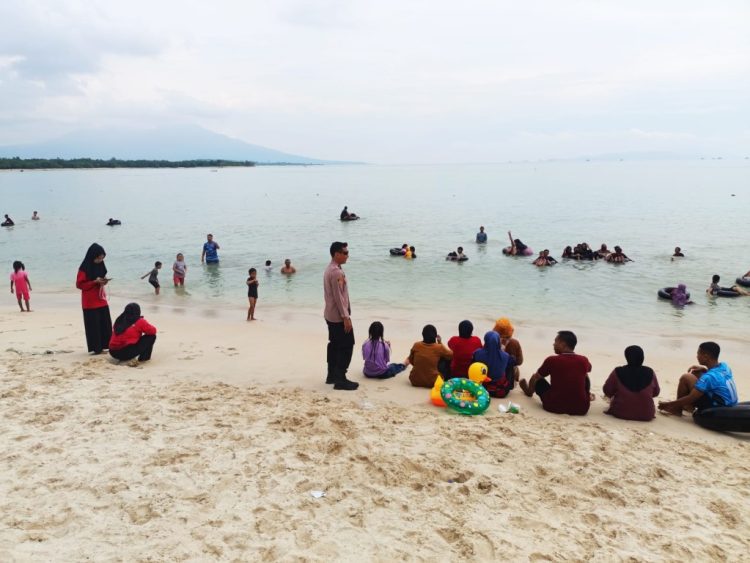 Polres Lampung Selatan Himbau Keamanan Pesisir Pantai Saat Cuaca Ekstrem