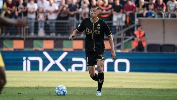 Jay Idzes Ungkap Perbedaan Suporter Timnas Indonesia dan Serie A