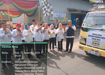 Pj. Bupati Tanggamus Lepas Cadangan Pangan Pemerintah untuk Desember 2024 di Gudang Bulog Rantau Tijang