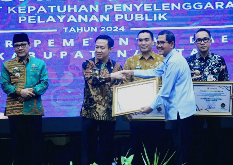 Pemkab Pringsewu Raih Penghargaan Kepatuhan Pelayanan Publik dari Ombudsman RI