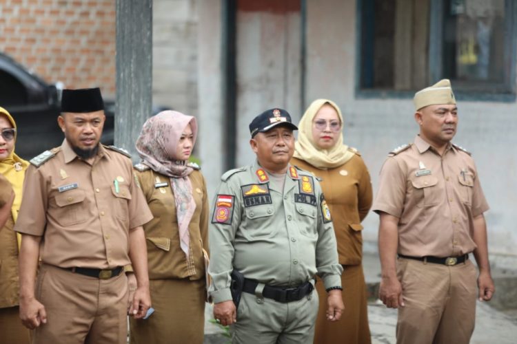 Wakil Bupati Lampung Tengah Sidak dan Pimpin Apel di Kecamatan Padang Ratu