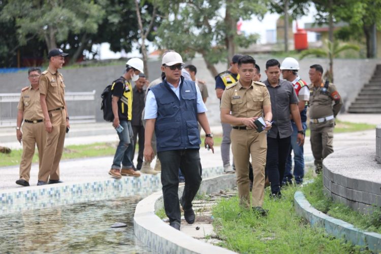 Wakil Bupati Lamteng Tinjau Kerusakan Fasilitas di Komplek Icon Gunung Sugih