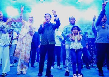 Meriah! Malam Tahun Baru 2025 di Pringsewu Dipenuhi Pesta Kembang Api dan Hiburan Musik