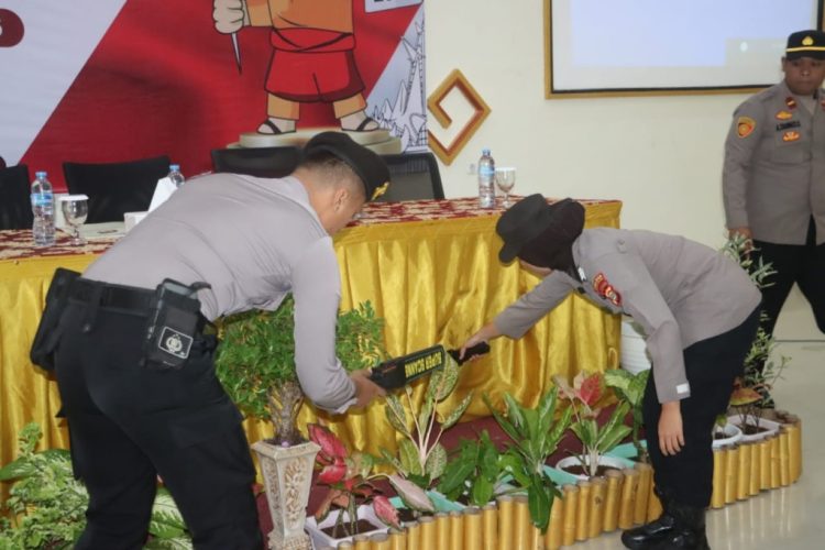 Polres Lampung Selatan Kerahkan 158 Personel untuk Amankan Penetapan Pasangan Bupati dan Wakil Bupati Terpilih