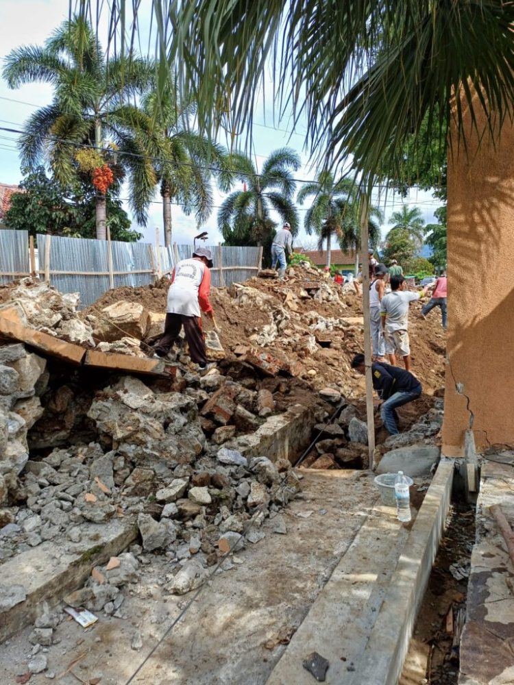 Talud Penahan Tanah Taman Ir Soekarno Kota Agung Ambrol, PUPR Tanggamus Segera Lakukan Perbaikan