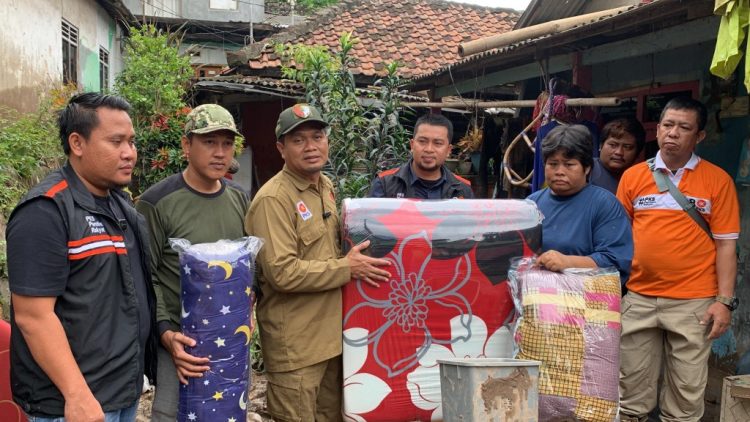 Ketua DPW PKS Lampung Tinjau Korban Banjir di Way Lunik, Panjang