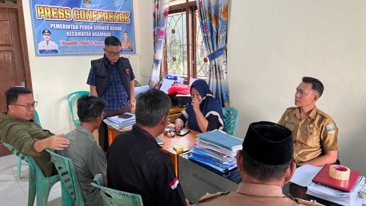 Penyidik Kejari Lampung Barat Geledah Tiga Lokasi dan Amankan Bukti Korupsi Penggunaan Dana Desa 2021 di Pekon Sumber Agung