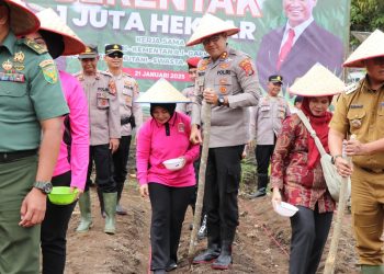 Polres Lampung Barat Luncurkan Program Penanaman Jagung Serentak 1 Juta Hektar untuk Swasembada Pangan