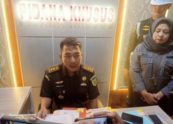 Kejaksaan Tinggi Lampung Geledah Rumah Pengklaim Tanah Aset Kemenag, Sita Dokumen dan HP