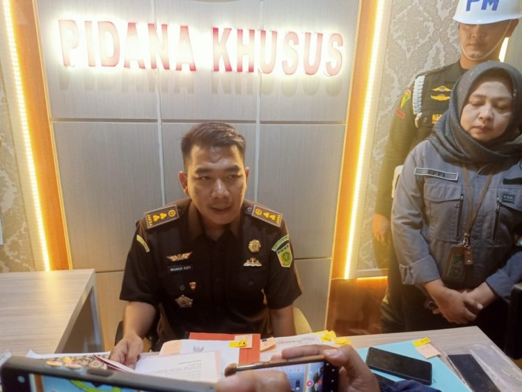 Kejaksaan Tinggi Lampung Geledah Rumah Pengklaim Tanah Aset Kemenag, Sita Dokumen dan HP