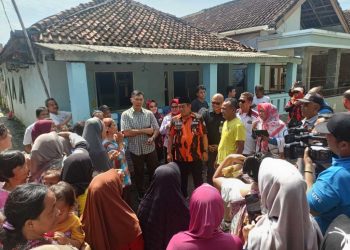 Anggota DPR RI Rycko Menoza Bantu Korban Banjir Bandar Lampung