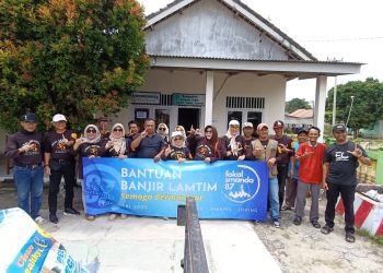 Fokal Smanda 87 Salurkan Bantuan untuk Korban Banjir di Desa Sumur Kucing