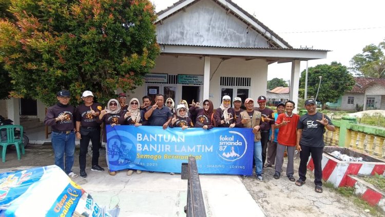 Fokal Smanda 87 Salurkan Bantuan untuk Korban Banjir di Desa Sumur Kucing