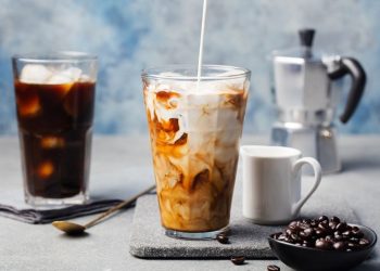 Es Kopi Susu Gula Aren, Minuman Segar yang Lagi Tren