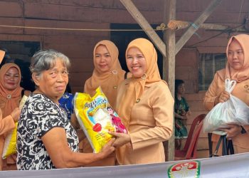 Dharma Wanita Lapas Kotabumi Ajak Masyarakat Sejahtera Lewat Bhakti Sosial