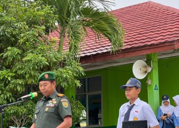 Koramil 412 Kotabumi Gelar Upacara di SMPN 7 Kotabumi, Tanamkan Semangat Nasionalisme untuk Indonesia Emas 2045