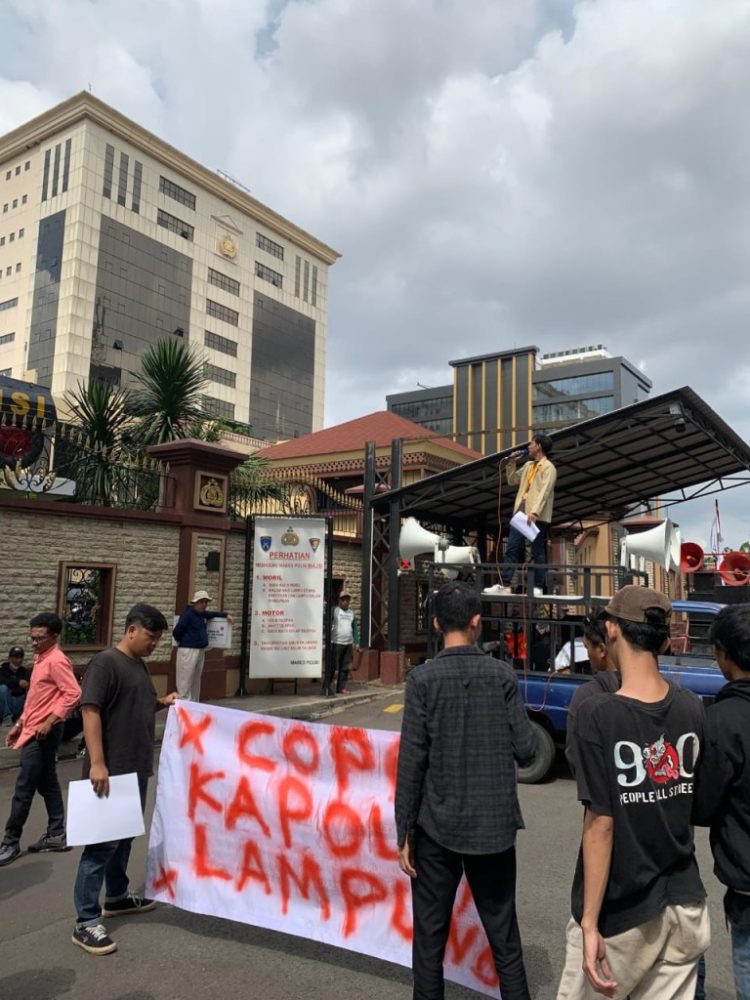 PERMAHI Lampung Gelar Aksi di Mabes Polri, Desak Ungkap Kasus Kaburnya 4 Tahanan Polda Lampung dan Evaluasi Kapolda