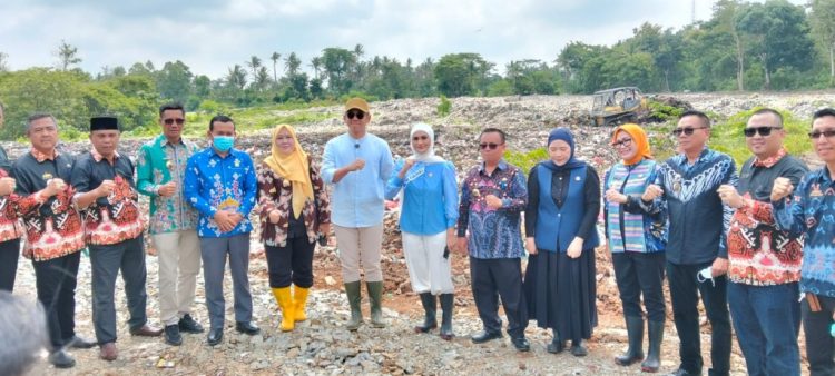 Putri Zulkifli Hasan Tinjau TPA Lubuk Kamal, Dorong Solusi Pengelolaan Sampah Berkelanjutan