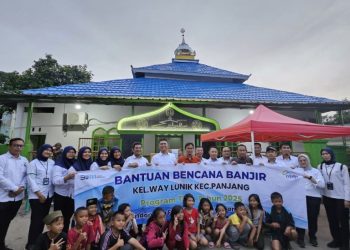 PT ASDP Indonesia Ferry Salurkan Bantuan untuk Korban Banjir di Way Lunik