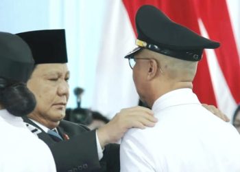 Prabowo Subianto Lantik 961 Kepala Daerah se-Indonesia dalam Momen Bersejarah  *