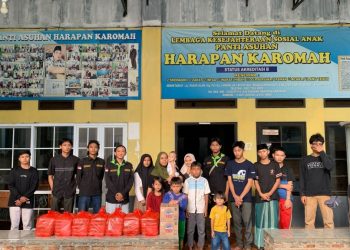 Yayasan Alfian Husin dan Sedulur Mirza Bagikan 100 Nasi Kotak untuk Panti Asuhan dan Warga Bandar Lampung