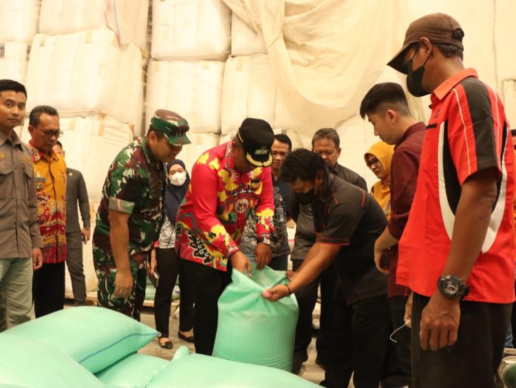 Pemkab Lampung Tengah dan Bulog Pastikan Serapan Gabah Maksimal, Petani Dapat Harga Stabil