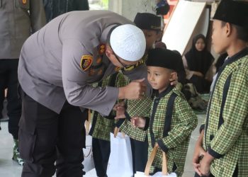 Polres Lampung Selatan dan Bhayangkari Berbagi Takjil, Tebarkan Berkah Ramadan untuk Santri