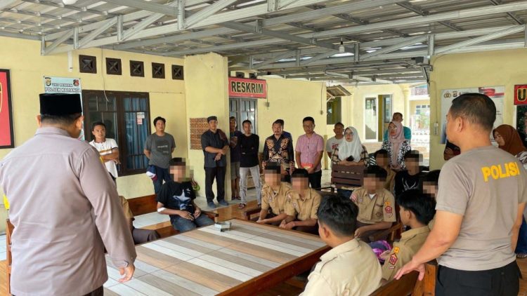 Polisi Amankan 10 Pelajar Tawuran di Jalur Dua Desa Hara