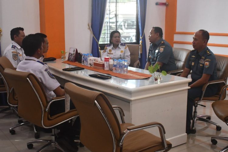 Perkuat Sinergi Maritim, Danlanal Lampung Kunjungi KSOP dan Pelindo Regional 2 Panjang