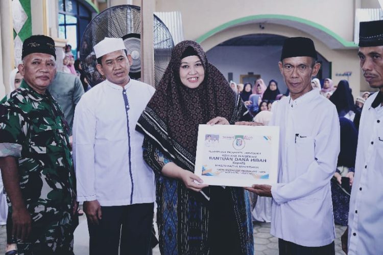 Pemkab Pringsewu Salurkan Bantuan untuk Masjid, Mushola, dan Warga di Kecamatan Pagelaran