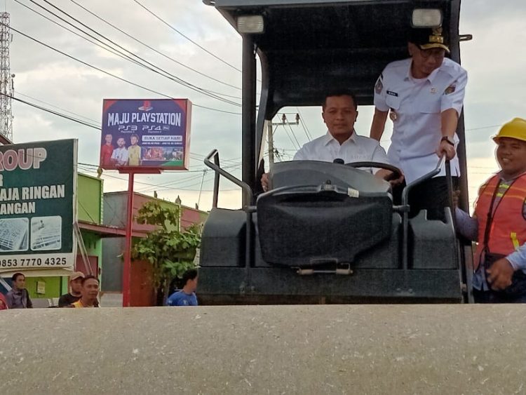 Gubernur Lampung dan Bupati Pringsewu Resmikan Pembangunan Jalan, Dorong Pertumbuhan Ekonomi