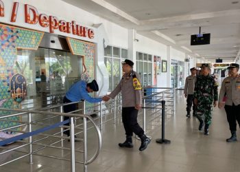 Kapolres Lampung Selatan Tinjau 16 Pos Pengamanan untuk Kelancaran Arus Mudik Lebaran 2025