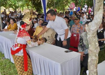 Bupati Riyanto Hadiri Upacara Melasti, Dukung Keharmonisan Umat Beragama di Pringsewu