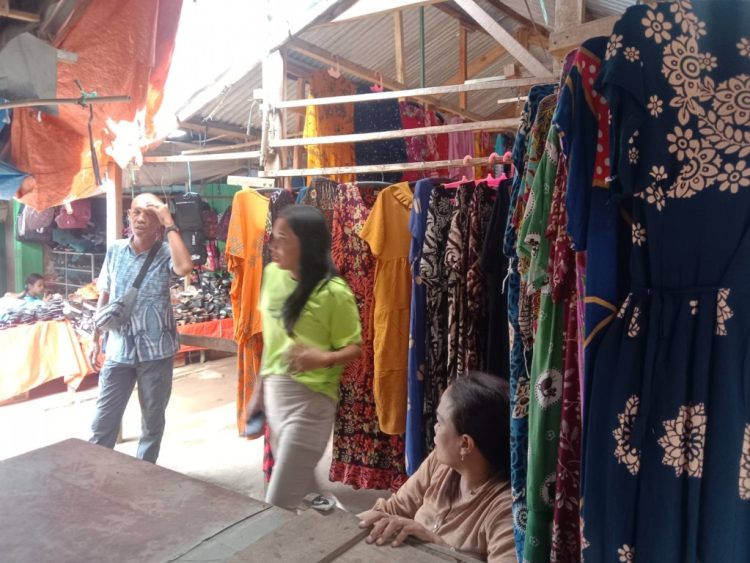 Menjelang Lebaran, Pasar Inpres Way Jepara Sepi Pembeli, Pedagang Resah