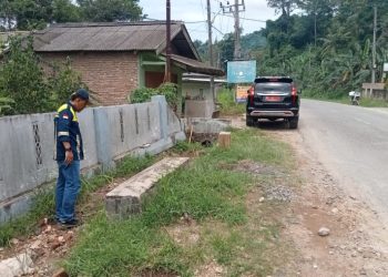 Pembersihan Material Longsor di Jalur Wisata Pesawaran Dikebut untuk Kelancaran Mudik