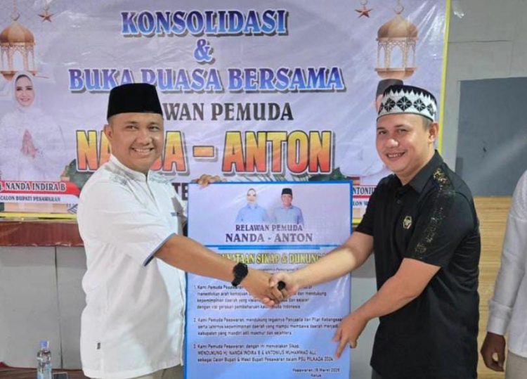 Relawan Pemuda Nanda Indira-Antonius Muhammad Ali menggelar konsolidasi dan buka bersama dengan Calon Wakil Bupati Pesawaran, Antonius Muhammad Ali, di Cafe Foodcourt Adul Kedondong