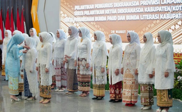 Rahayu Sri Astutik Resmi Jabat Ketua Dekranasda, Bunda PAUD, dan Bunda Literasi Pringsewu