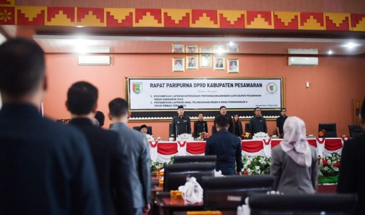 Rapat Paripurna DPRD, Bupati Pesawaran Sampaikan LKPJ 2024