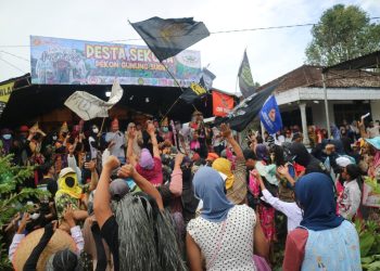 Sekura Cakak Buah, Tradisi Lebaran yang Sarat Makna di Lampung Barat