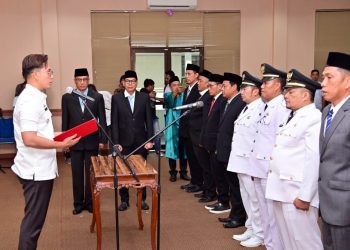 Rotasi Perdana, Bupati Egi Tegaskan Pejabat Harus Adaptif dan Terbuka Kritik