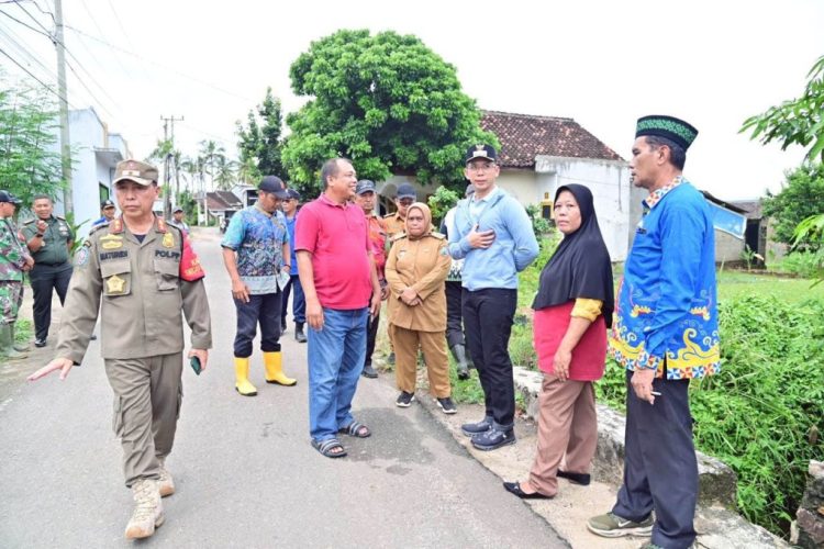 Bupati Lampung Selatan Terjun Langsung Tinjau Lokasi Banjir di Natar dan Katibung