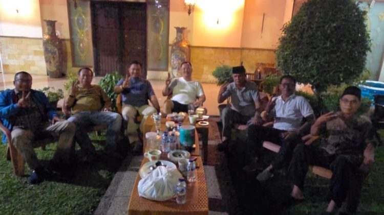 Beredar Foto Pertemuan Cawabup Pesawaran Antonius Muhammad Ali dan Aries Sandi Darma Putra, Apakah Ini Pertanda Dukungan untuk Paslon 02?