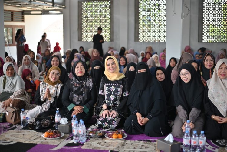 Peletakan Batu Pertama Masjid Hajjah Umi Paniem: Langkah Membangun Pesawaran yang Religius dan Sejahtera