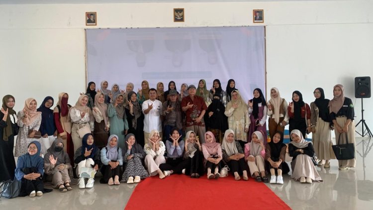 Isbedy Stiawan ZS di UMKO: Sastra, Proses Kreatif, dan Alarm Regenerasi yang Sunyi