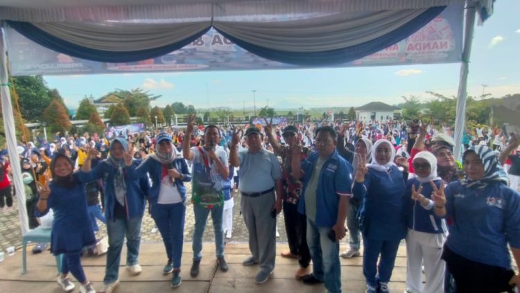Ribuan Warga Meriahkan Senam Sehat Bersama PAN Pesawaran, Dukung Nanda-Anton Jelang PSU