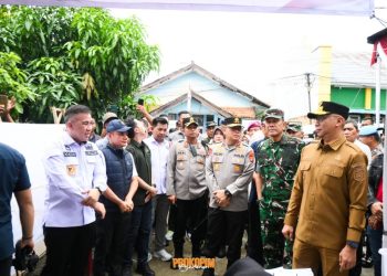 PSU Berjalan Kondusif, Bupati Pesawaran Dampingi Gubernur dan Wakil Gubernur Tinjau Sejumlah TPS