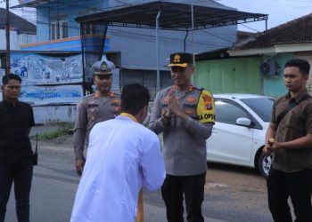 Kapolres Metro Tinjau Langsung Pengamanan Perayaan Waisak di Vihara Budha Darma Diva