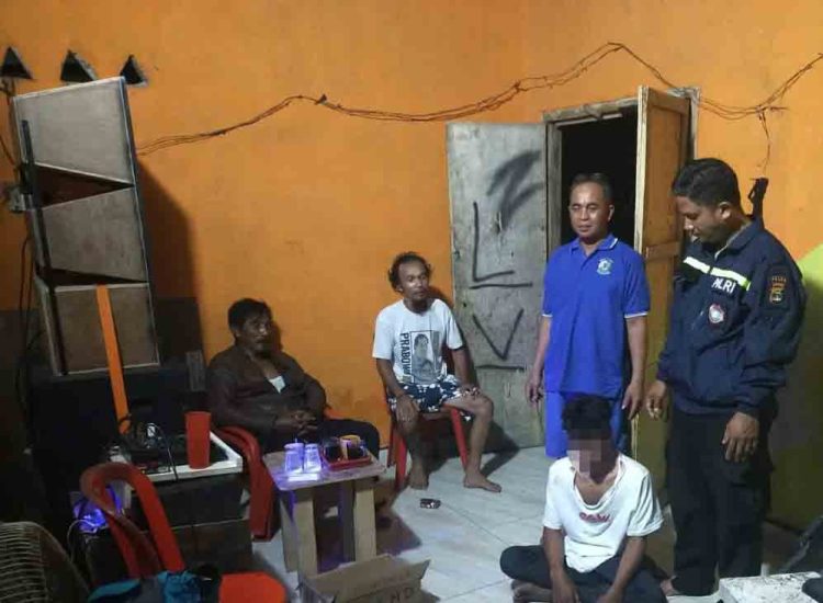 Bhabinkamtibmas dan Warga Amankan Pelaku Pencurian di Desa Agom, Lampung Selatan