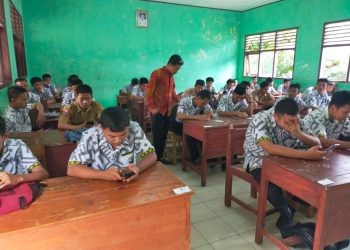 SMK Negeri 2 Kalianda Terapkan Ujian Sumatif Akhir Semester Tanpa Kertas Berbasis Android