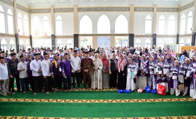 Wabup Lampung Selatan Lepas 105 Jemaah Calon Haji Gelombang Kedua di Masjid Agung Kalianda